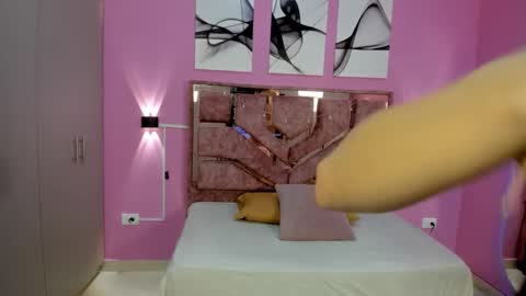 green_lov online show from October 2025 12:16:01 PM