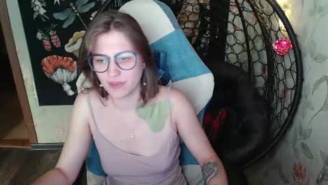 Snapshot of greenwitch9 chatting on June 2026 08:46:02 AM Lina online show from June 2026 08:46:02 AM