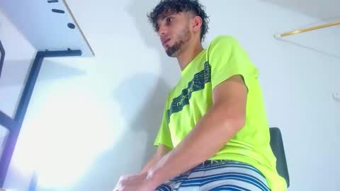 Snapshot of gregory_hardxx chatting on September 2025 01:49:01 AM GREGORY online show from September 2025 01:49:01 AM