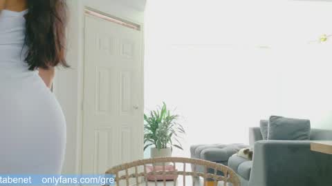 Gretta online show from April 2026 09:37:02 PM