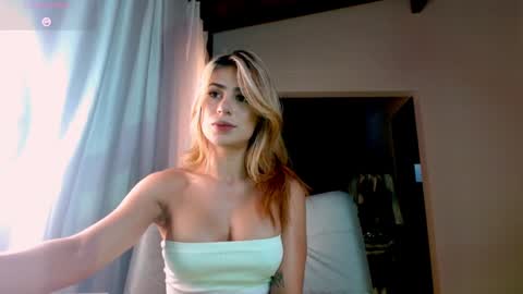 Greyslopez online show from January 2025 10:45:01 PM