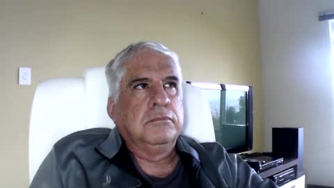 grisa01 online show from June 2026 03:32:01 PM