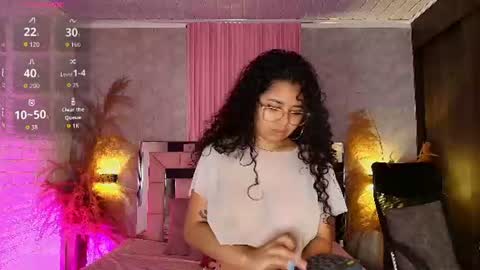 Snapshot of griselle_rousse chatting on June 2026 04:31:01 PM online show from June 2026 04:31:01 PM