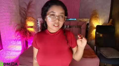 Snapshot of griselle_rousse chatting on June 2026 12:21:02 AM online show from June 2026 12:21:02 AM