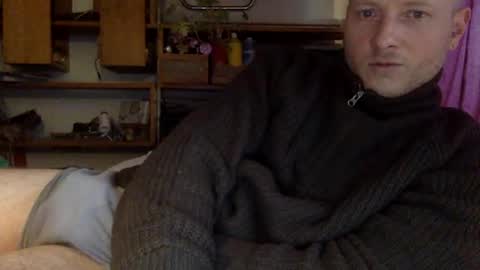 Snapshot of gruendamien chatting on December 2025 01:59:02 PM gruendamien online show from December 2025 01:59:02 PM