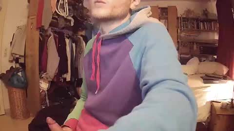 Snapshot of gruendamien chatting on December 2025 03:52:02 PM gruendamien online show from December 2025 03:52:02 PM