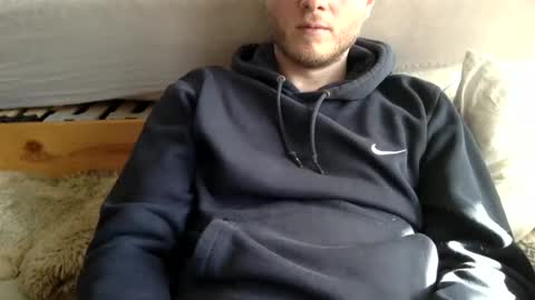 gruendamien online show from April 2026 03:02:01 PM