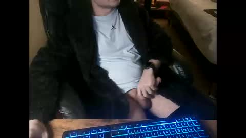 Gizzy online show from November 2025 08:14:01 PM