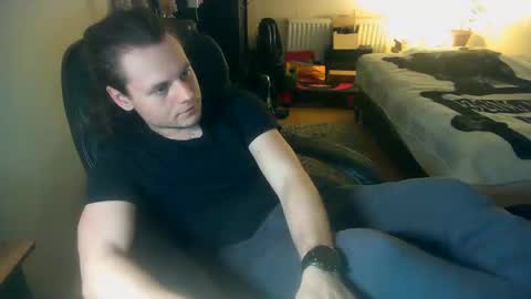 Gizzy online show from November 2025 05:45:02 PM