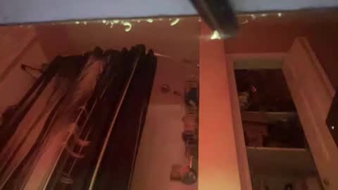 Snapshot of gswaze12 chatting on October 2025 04:20:02 AM GSwaze online show from October 2025 04:20:02 AM