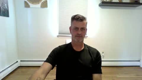 gudguy2025 online show from November 2025 03:57:01 PM