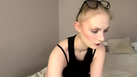 Snapshot of guessmygame chatting on April 2026 06:07:02 AM Vanessa online show from April 2026 06:07:02 AM