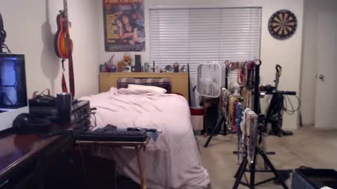 Mario online show from October 2025 05:14:01 AM