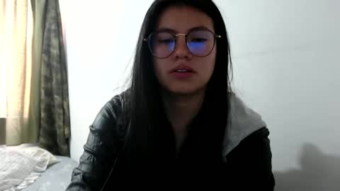 Vane blonde and Hazell black hair online show from November 2025 07:04:02 PM