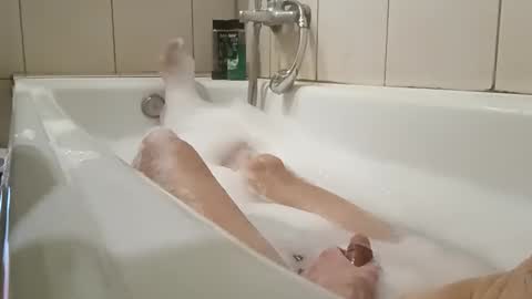 Snapshot of gunwo80 chatting on November 2025 10:19:01 AM gunwo80 online show from November 2025 10:19:01 AM