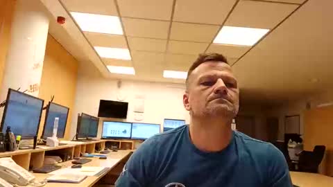 guschidick online show from October 2025 06:22:02 AM