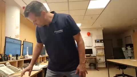 guschidick online show from November 2025 03:44:02 PM