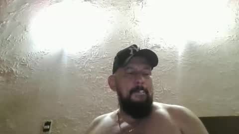 gustavo1350 online show from February 2026 01:46:01 AM