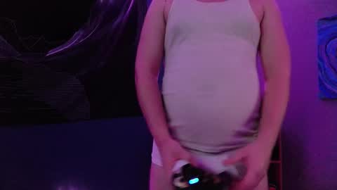 Snapshot of gutlvr chatting on December 2024 07:57:01 AM gutlvr online show from December 2024 07:57:01 AM