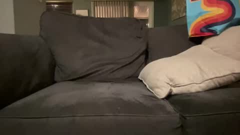 guyduder online show from October 2025 01:45:01 AM