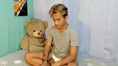 Snapshot of gwapoako100 chatting on December 2024 05:50:02 AM Pitz Sonido Herndon online show from December 2024 05:50:02 AM