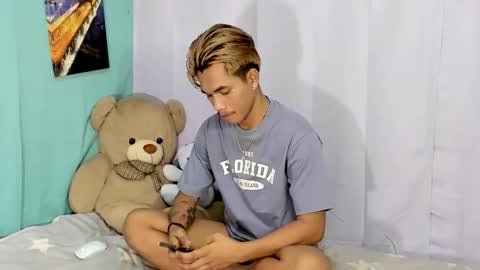 Snapshot of gwapoako100 chatting on December 2024 07:05:01 AM Pitz Sonido Herndon online show from December 2024 07:05:01 AM