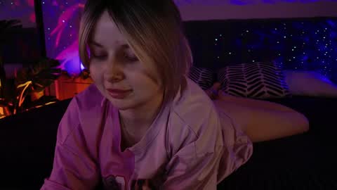 Snapshot of gwenhilton chatting on January 2025 05:16:02 AM gwenhilton online show from January 2025 05:16:02 AM