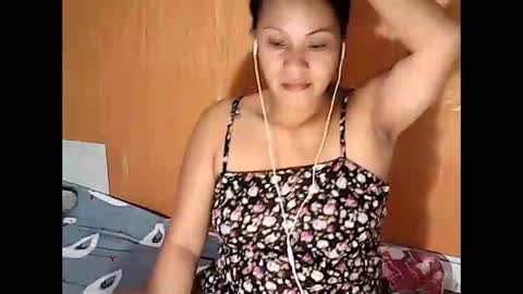 gwenn24 online show from April 2026 01:50:02 AM