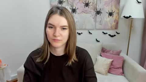 gwensmitt online show from November 2025 11:18:02 PM