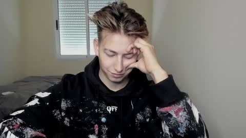 Oliver online show from December 2024 02:55:01 PM