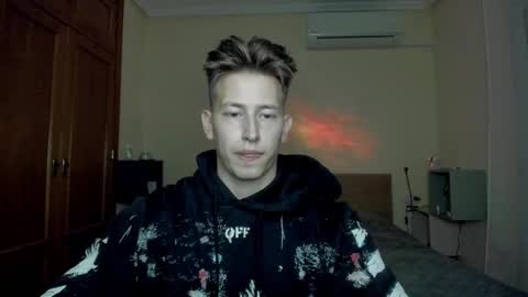 Oliver online show from March 2025 07:59:02 PM