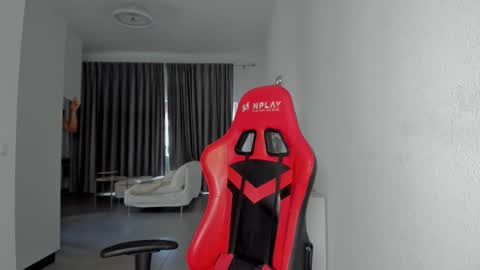 Oliver online show from October 2025 05:04:01 PM