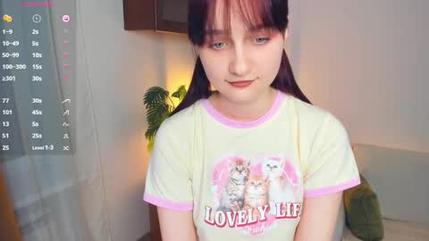 Kelly  Lilly online show from December 2025 07:34:02 PM