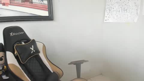 Snapshot of h0lysin chatting on February 2025 06:35:02 PM Alejandro 3 online show from February 2025 06:35:02 PM