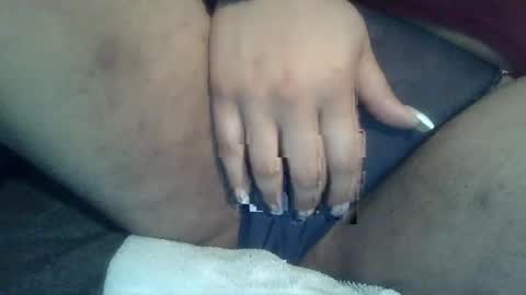 Snapshot of h0n3yb333 chatting on December 2025 02:50:02 AM h0n3yb333 online show from December 2025 02:50:02 AM