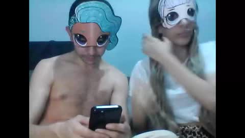 Snapshot of h0tcouple00 chatting on November 2025 07:46:02 PM h0tcouple00 online show from November 2025 07:46:02 PM