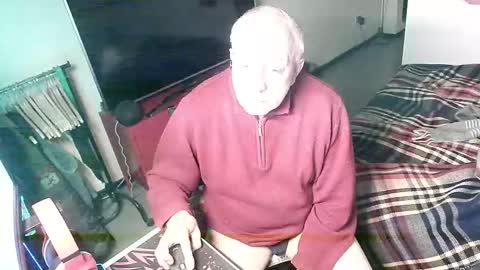 hacknoob62 online show from November 2025 06:40:01 PM