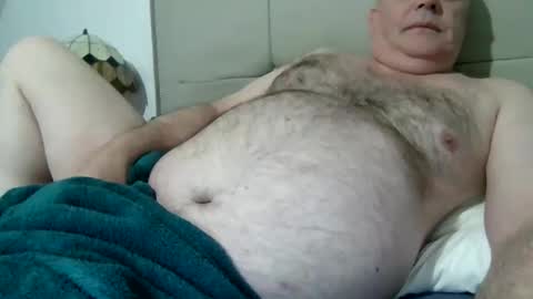 Snapshot of haggisstop chatting on November 2025 11:03:01 PM haggisstop online show from November 2025 11:03:01 PM