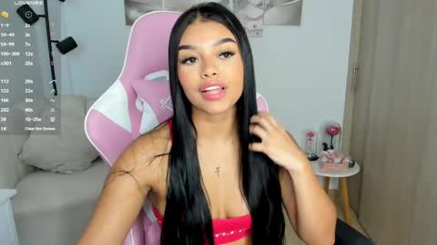 Snapshot of hailey_florez chatting on June 2026 02:33:01 PM hailey online show from June 2026 02:33:01 PM