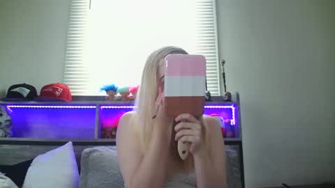 Snapshot of haileyakuma69 chatting on December 2024 08:11:01 PM Hailey and d online show from December 2024 08:11:01 PM