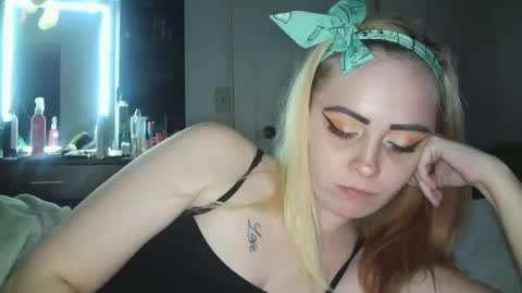 Snapshot of haileyakuma69 chatting on December 2024 02:01:02 AM Hailey and d online show from December 2024 02:01:02 AM