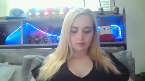 Snapshot of haileyakuma69 chatting on March 2025 08:07:02 PM Hailey and d online show from March 2025 08:07:02 PM