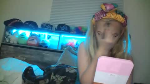 Snapshot of haileyakuma69 chatting on October 2025 12:33:01 AM Hailey and d online show from October 2025 12:33:01 AM