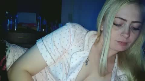 Snapshot of haileyakuma69 chatting on November 2025 06:24:02 AM Hailey and d online show from November 2025 06:24:02 AM