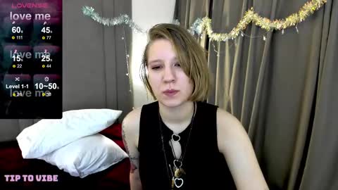 Snapshot of haileyfoxy chatting on January 2025 05:50:01 AM Hailey online show from January 2025 05:50:01 AM