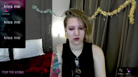 Snapshot of haileyfoxy chatting on January 2025 02:14:01 AM Hailey online show from January 2025 02:14:01 AM