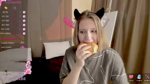 Snapshot of haileyfoxy chatting on March 2025 06:13:02 AM Hailey online show from March 2025 06:13:02 AM