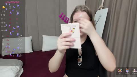 Snapshot of haileyfoxy chatting on March 2025 02:17:02 AM Hailey online show from March 2025 02:17:02 AM