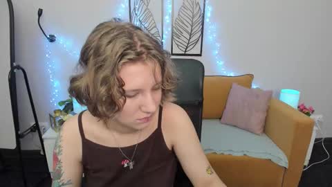 Snapshot of haileyfoxy chatting on September 2025 08:58:02 AM Hailey online show from September 2025 08:58:02 AM