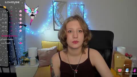 Snapshot of haileyfoxy chatting on September 2025 08:49:02 AM Hailey online show from September 2025 08:49:02 AM